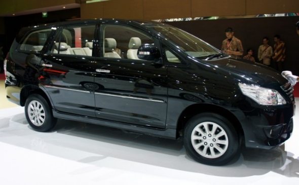 New Toyota Innova Coming To India In 2012 Pictures